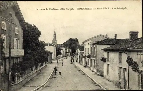 Ak Dommartin le Saint Père Haute Marne, Rue Principale