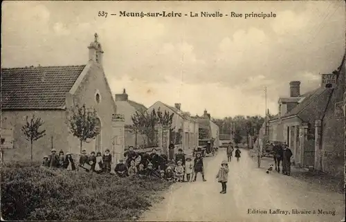 Ak Meung sur Loire Loiret, La Nivelle, Rue principale