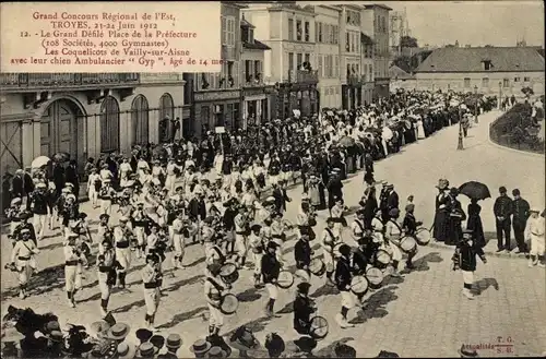 Ak Troyes Aube, Grand Concours Régional de l'Est 1912, Défilé Place de la Préfecture