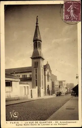 Ak Paris Ménilmontant, Eglise Notre Dame de Lourdes et Rue Pelleport