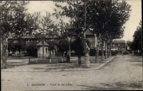 Ak Oraison Alpes de Haute Provence, Place du Jet d'Eau