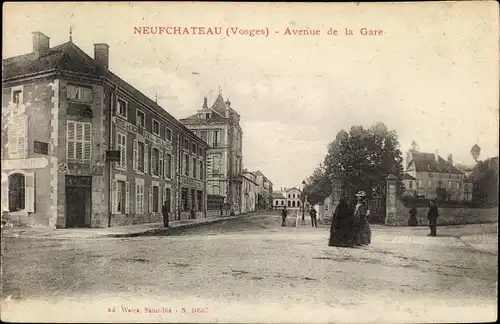 Ak Neufchâteau Lothringen Vosges, Avenue de la Gare