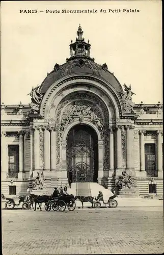 Ak Paris VIII., Porte Monumentale du Petit Palais, Kutschen