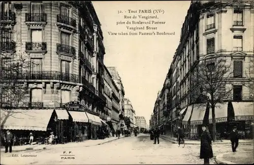 Ak Paris XV., Rue de Vaugirard, prise du Boulevard Pasteur, Cafe du Lycee