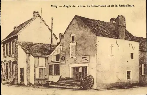 Ak Nitry Yonne, Angle de la Rue du Commerce et de la République