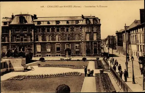 Ak Châlons en Champagne Marne, Institution St. Etienne, Parkanlagen, Denkmal