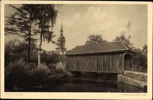 Ak Bad Sulza im Weimarer Land Thüringen, Partie an der Ilm, Kirchturm, überdachte Brücke