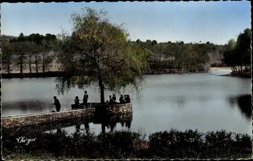 Ak Thouron Haute Vienne, Etang de Conore et son Hotel