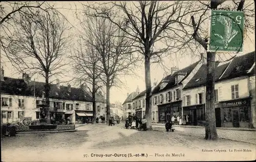 Ak Crouy sur Ourcq Seine et Marne, Place du Marche