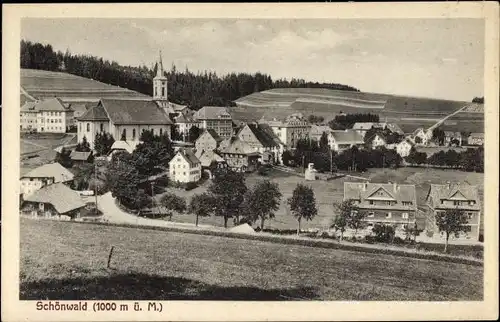 Ak Schönwald im Schwarzwald Baden Württemberg, Blick auf den Ort, Felder, Kirche