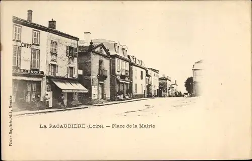 Ak La Pacaudiere Loire, Place de la Mairie