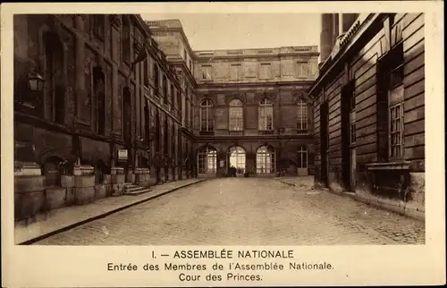 Ak Paris IX. Arrondissement Opéra, Assemblée Nationale, Entrée des Membres, Cour des Princes, 1931