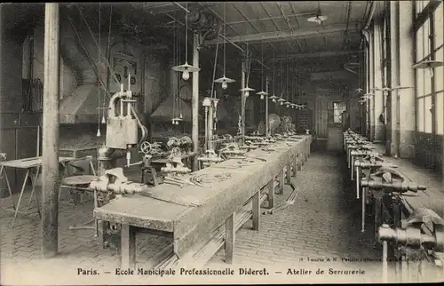 Ak Paris Reuilly, École Municipale Professionelle Diderot, Atelier de Serrurerie