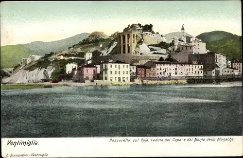 Ak Ventimiglia Liguria, Passerella sul Roja, veduta del Capo e del Monte delle Monache