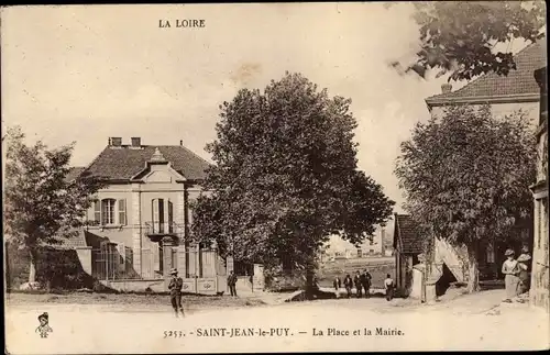 Ak Saint Jean le Puy Loire, La Place, La Mairie