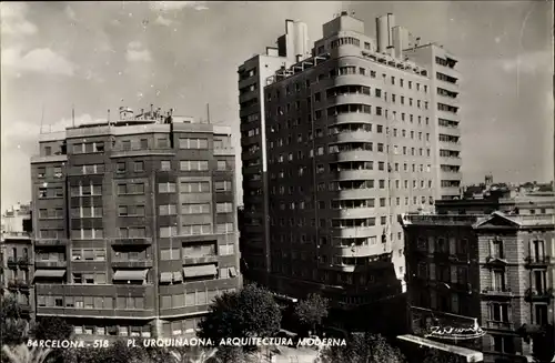 Ak Barcelona Katalonien, Plaza Urquinaona, Arquitectura Moderna, Hochhäuser