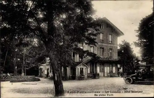 Ak Avon Fontainebleau Seine et Marne, Les Cascades, Hotel Bausejour, En pleine Foret