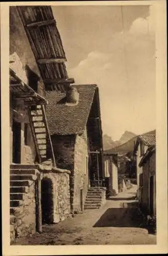 Ak St. Julien en Beauchene Hautes-Alpes, Une rue et Route de la Foret et de l'Abbaye du Durbon