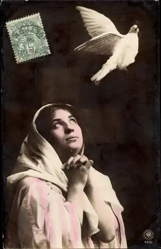 Ak Portrait einer betenden Frau, weiße Taube, NPG 431/1
