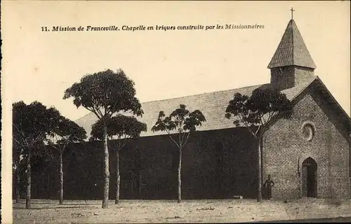 Ak Franceville Gabun, Chapelle en briques construite par les Missionaires
