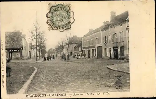 Ak Beaumont Gatinais Seine et Marne, Rue de l'Hotel de Ville