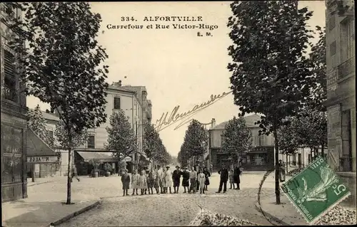 Ak Alfortville Val de Marne, Carrefour et Rue Victor Hugo