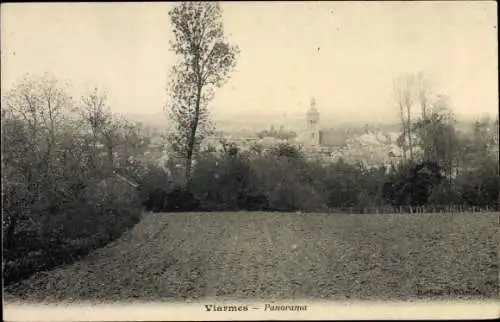 Ak Viarmes Val d'Oise, Panorama der Ortschaft, Kirche, Feld