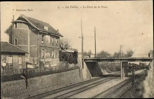 Ak Les Vallees Hauts de Seine, Le Pont de la Puce, Chemin de Fer