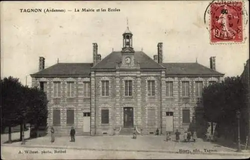 Ak Tagnon Ardennes, La Mairie et les Ecoles