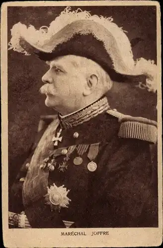 Ak Marechal Joseph Joffre, Portrait, Uniform, Orden, Kragenspiegel, Hut