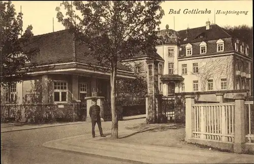 Ak Bad Gottleuba in Sachsen, Wachmann am Haupteingang