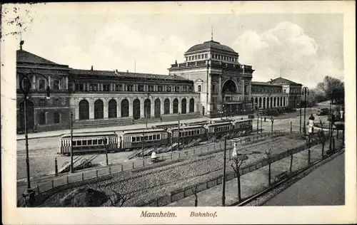 Ak Mannheim in Baden Württemberg, Bahnhof, Straßenseite
