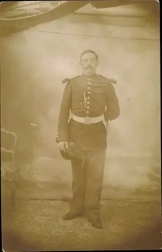 Foto Ak Gendarme, Polizist in Uniform, Portrait