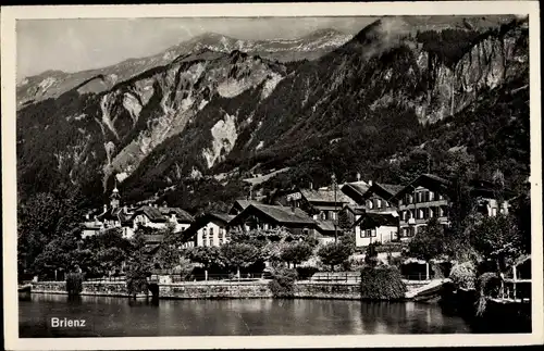 Ak Brienz Kt. Bern Schweiz, Gesamtansicht, Confiserie