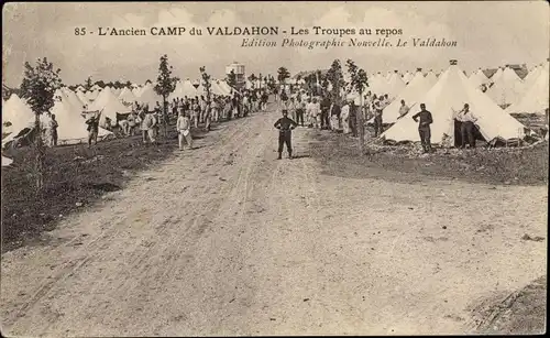 Ak Valdahon Doubs Frankreich, Les troupes au repos