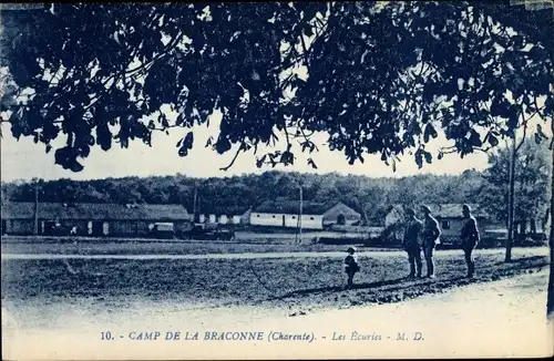 Ak Braconne Charente, Camp, Les Ecuries