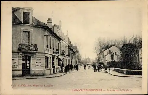 Ak Laroche Migennes Yonne, L'Avenue de la Gare, Kutsche