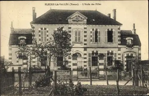 Ak Fleury la Vallée Yonne, L'Ecole des Filles