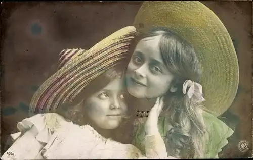 Ak Zwei Mädchen mit Hüten, Portrait, NPG 456/1
