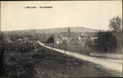 Ak Guillon Yonne, Vue generale, Blick auf den Ort