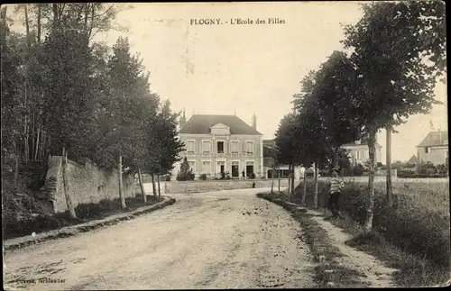 Ak Flogny Yonne, L'Ecole des Filles