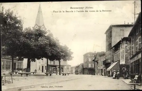 Ak Bessenay Rhône, Place de la Bascule à l'entrée des routes de la Brévenne