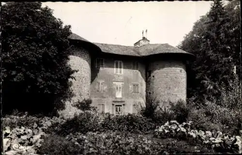 Ak Saint Agrève Ardèche, Château de Lacour et ses ombrages