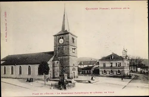 Ak Granges Lothringen Vosges, Place de l'Eglise, Le Monument Patriotique, L'Hotel de Ville