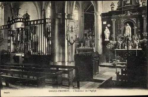 Ak Grand Fresnoy Oise, l'Eglise, Interieur