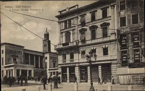 Ak Padova Padua Veneto, Calle Pedrocchi e Palazzo Mazzola Perlasca