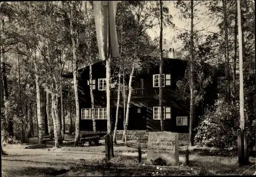 Ak Belgern Schildau Nordsachsen, Station Junger Touristen, Thälmann Denkmal