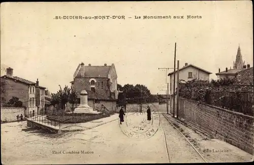 Ak Saint Didier au Mont d'Or Rhône, Le Monument aux Morts