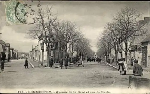 Ak Commentry Allier, Avenue de la Gare et rue de Paris