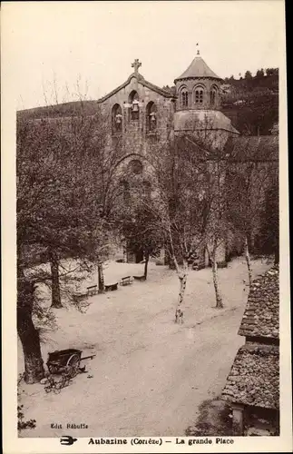 Ak Aubazine Corrèze, La grande Place